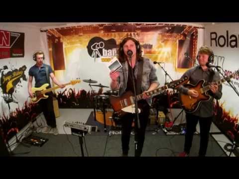 Mary Jane Killed the Cat - Runaway Live