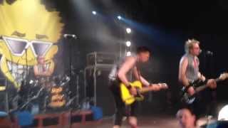 THE TOY DOLLS - Kraków 19 10 2013 - MY GIRLFRIEND'S DAD'S A VICAR