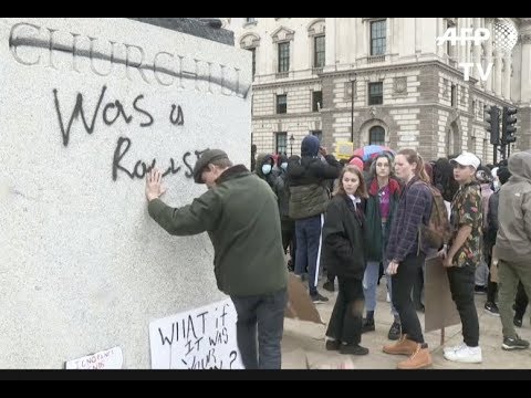 London: Man disrupts Black Lives Matter demo, kicks away protest signs at Churchill statue