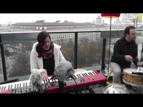 IRMIE VESSELSKY - WINTER (BalconyTV)