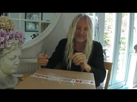 Trifecta - Fragments (unboxing by Nick Beggs)