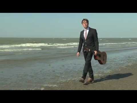 RUDY MEYNS - " EEN MOND VOL TANDEN "  (Officiële Videoclip).