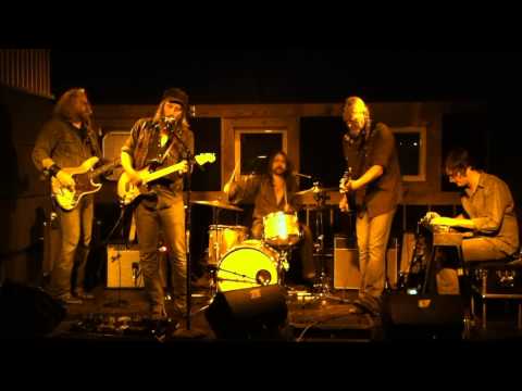 Deadstring Brothers - You Look Like The Devil