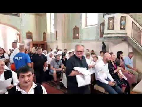 Nebeskoj Majci - Gospi Snježnoj u čast. Pučko pjevanje u župnoj crkvi u Buku