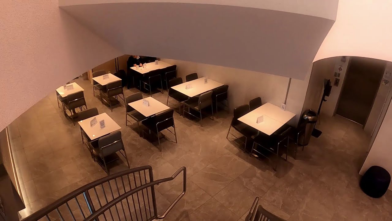 American Airlines Admirals Club thumbnail