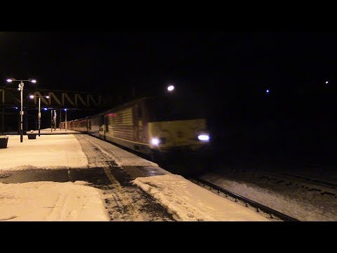 *RARE* 67008 hauls failed 67002 on 1M44 Shieldmuir to Warrington at Carstairs 27.12.17