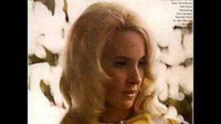 TAMMY WYNETTE- STAYIN&#39; HOME WOMAN