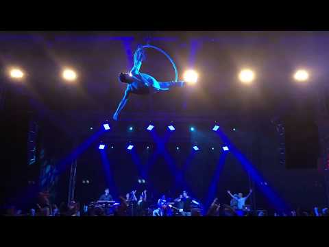 Irie Maffia: Easy As One Two Three - Monor acrobatic show