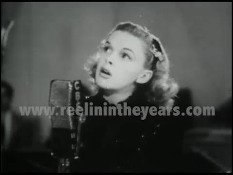 Judy Garland "Over The Rainbow" 1943 (Reelin' In The Years Archive)