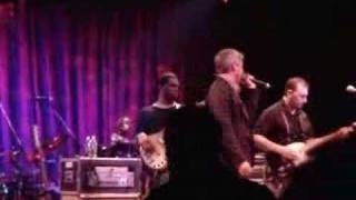 Taylor hicks sings &quot;Just to feel that way&quot;