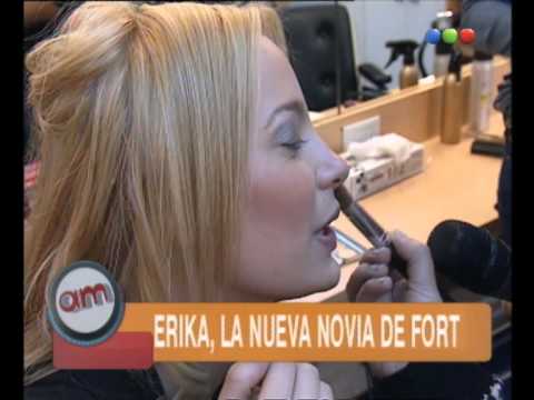 Desfila Erika Mitdank sin maquillaje - AM