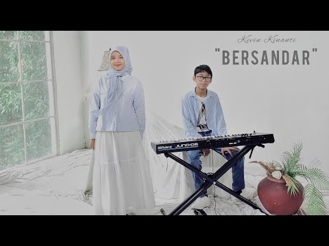 Kevin Kinanti - Bersandar (Official Music Video)