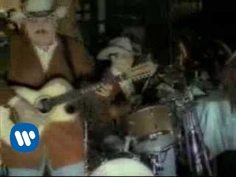 Pesado - Mitad y mitad (Video Oficial)