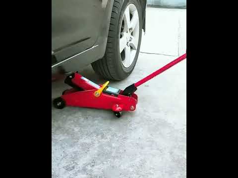 trolley jack used in a car