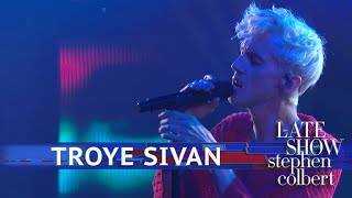 Troye Sivan Performs 'Animal'