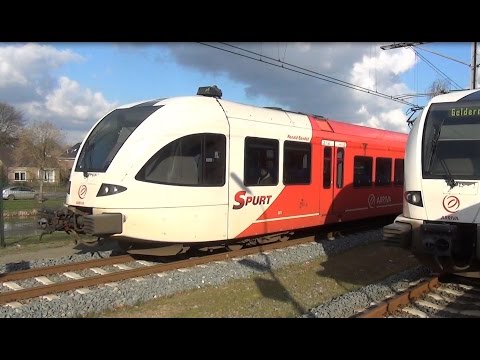 GTW 501 komt aan op Station Leerdam