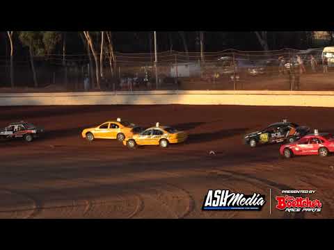Production Sedans: Epic National Title Heat Race - Moora Speedway