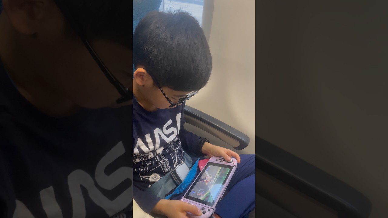 하노이 - 푸꾸옥 비행기 안 닌텐도 스위치 하기