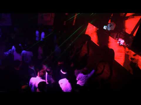 Risque Rhythm Machine (RRM) - Dead Or Alive Live @Club Vera 2010.09.10