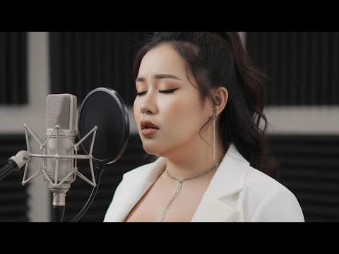 Me Ntsuj Plig Txhob Tu Siab  -~ AI duab~  Phuab Vaj