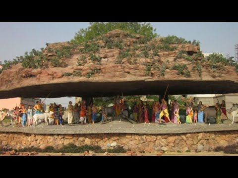 Pastime of Govardhan Hill - By HG Deena Bandhu Prabhu