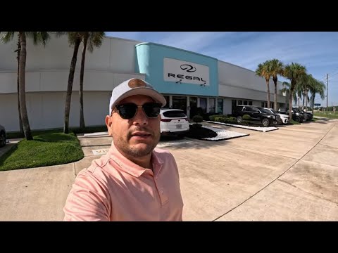 Regal Boat Factory Tour *In Spanish* - We Find Our Regal 38XO Boat - MIN•LOS