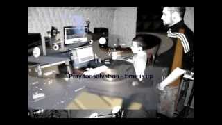 Video UNDER THE SURFACE - "Circles" (Studio video)