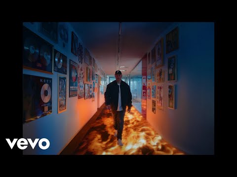 Fabri Fibra, Joan Thiele - Milano Baby (Official Visual Video)