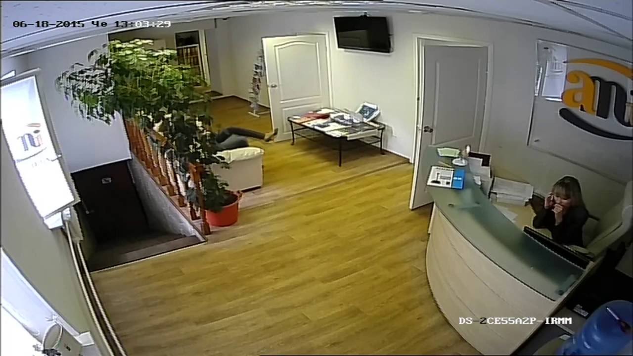 Камера видеонаблюдения Hikvision DS-2CE56C0T-IRMM 3.6мм HD TVI цветная