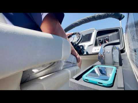 Scanstrut ROKK Wireless Catch - SC-CW-08E Pontoon Boat Installation