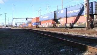 preview picture of video 'CSX Q190 Stack Train at Norristown, PA'