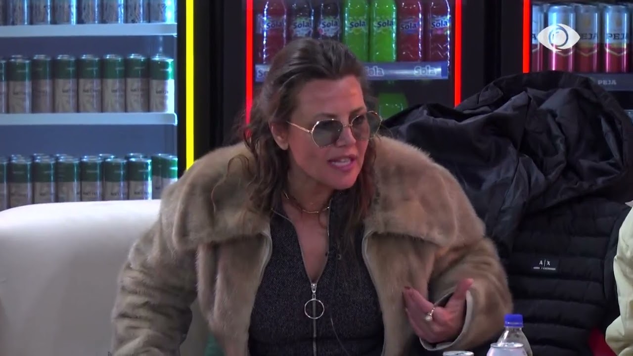 “Je nënë e dy fëmijëve…”/ Debati midis Gertës dhe Rozanës, ja si agravoi situata mes dy banoreve