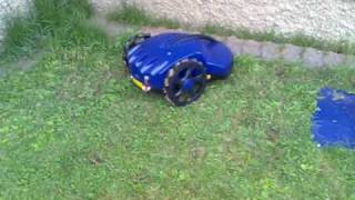 Auto Robo Lawn Mower TC G158 on odyssey Part2