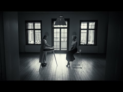 Cienna - When The Snow Falls