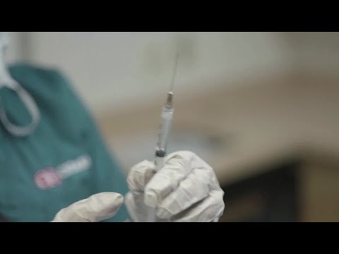 COVID注射の次は最前線の労働者がすべきだ。CDC (Frontline workers should be next for COVID shots: CDC)