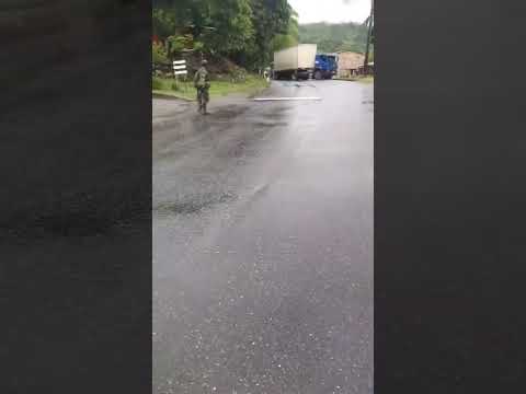 Retén ilegal en la vía Panamericana en el municipio de Rosas al sur del #Cauca