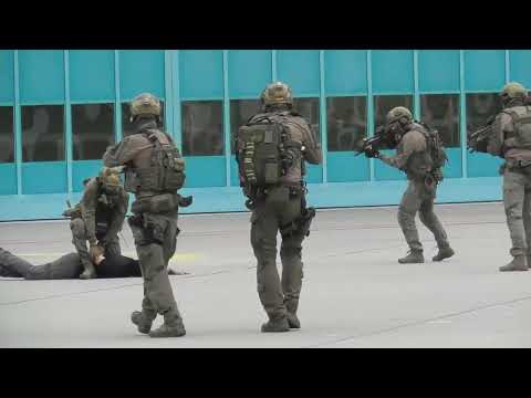 🚨 Tag der offenen Tür B-Pol  [THW, SW4, GSG 9, Hubschrauberstaffel, BFE+...]