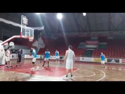 Benfica Lisbona - Dinamo Banco di Sardegna Sassari: allenamento