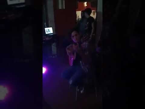 Mariel Merino.  Bajo un cielo de estrellas.  Maleva Santomil en guitarra.