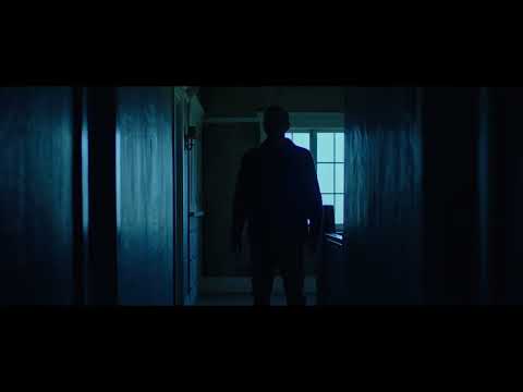 Trailer en V.O.S.E. de El niño detrás de la puerta