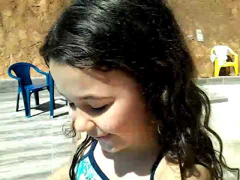 Mari  juju na piscina(2)