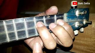 Download lagu Cara menggenjreng cepat ukulele senar 3 versi PENGAMEN mp3 Download lagu Cara menggenjreng cepat ukulele senar 3 versi PENGAMEN mp3