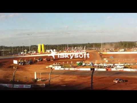 KEN BLOCK 3 WHEEL DONUTS FTW!