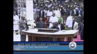 Adeboye Prays For Goodluck Jonathan 2012
