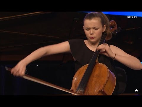 Birgitta Elisa Oftestad (15):  E Elgar & R Schumann (excerpts) - 18.03.18