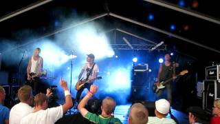 Oslo Ess. Lang vei til himmelen og Gi meg noe dritt. Live@Midnattsrocken 2011
