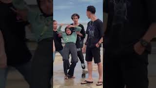 Download lagu Auto pingsan 😅 #shorts mp3 Download lagu Auto pingsan 😅 #shorts mp3