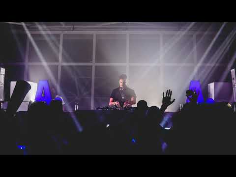 Van Hoick - Privilege Ibiza 001 Special + 3 Hours (House & Deep House)