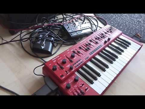 Behringer MS 101 - SH 101 Clone Sync w/ Korg Volca Drum