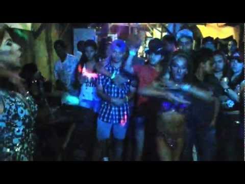 Michelly Top e Natasha Moon chimmus bar